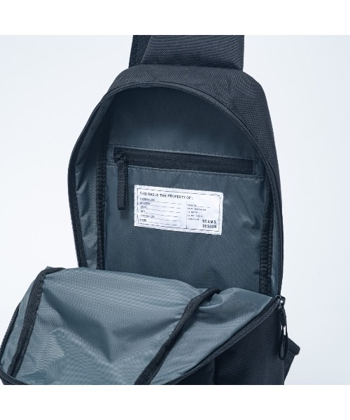 BEAMS DESIGN(ビームス デザイン)の「BEAMSDESIGN(ビームスデザイン)Every One 縦型ボディバッグ(ボディバッグ/ウエストポーチ・メンズ・ブラウン/ベージュ/パープル/グレー/ブラック・FREE)」の8枚目の写真