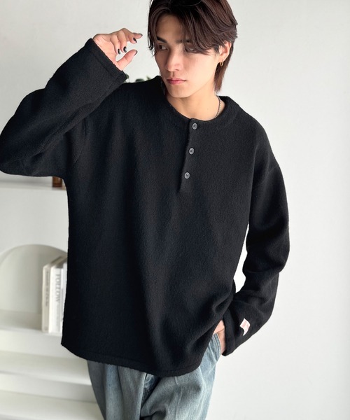 Java(ジャバ)の「《JaVaジャバコラボ》クラシカル×モダンな一枚。ラガーデザインリラックスニット(長袖)(ニット/セーター・メンズ・カーキ系/ブラック×グレー/ブラック/ブラック×ホワイト・LARGE/X-LARGE/SMALL/MEDIUM)」の6枚目の写真