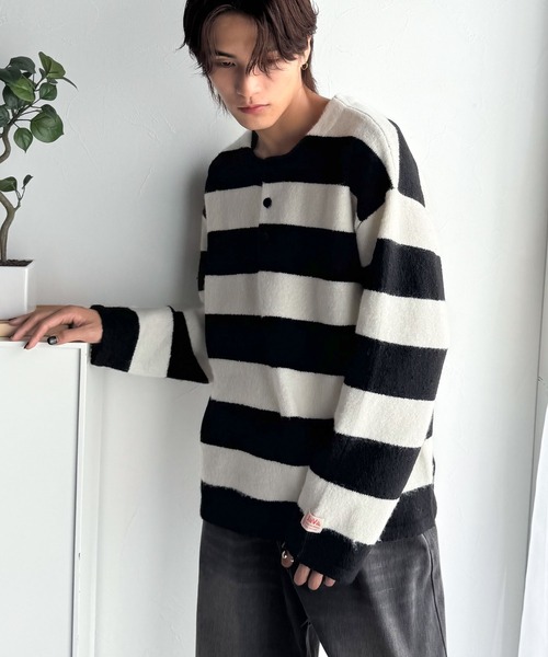 Java(ジャバ)の「《JaVaジャバコラボ》クラシカル×モダンな一枚。ラガーデザインリラックスニット(長袖)(ニット/セーター・メンズ・カーキ系/ブラック×グレー/ブラック/ブラック×ホワイト・LARGE/X-LARGE/SMALL/MEDIUM)」の17枚目の写真