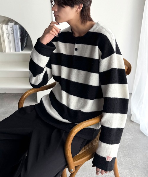Java(ジャバ)の「《JaVaジャバコラボ》クラシカル×モダンな一枚。ラガーデザインリラックスニット(長袖)(ニット/セーター・メンズ・カーキ系/ブラック×グレー/ブラック/ブラック×ホワイト・LARGE/X-LARGE/SMALL/MEDIUM)」の19枚目の写真