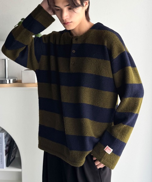 Java(ジャバ)の「《JaVaジャバコラボ》クラシカル×モダンな一枚。ラガーデザインリラックスニット(長袖)(ニット/セーター・メンズ・カーキ系/ブラック×グレー/ブラック/ブラック×ホワイト・LARGE/X-LARGE/SMALL/MEDIUM)」の22枚目の写真