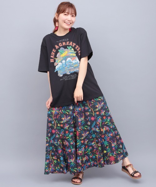 チチカカ（チチカカ）の「スマーフ コラボレーション メキシコバスプリントTシャツ【ユニセックス】（Tシャツ/カットソー・メンズ・その他1/ブラック・MEDIUM/LARGE）」の3枚目の写真