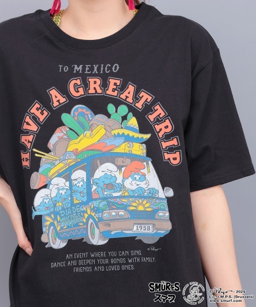 チチカカ（チチカカ）の「スマーフ コラボレーション メキシコバスプリントTシャツ【ユニセックス】（Tシャツ/カットソー・メンズ・その他1/ブラック・MEDIUM/LARGE）」の4枚目の写真