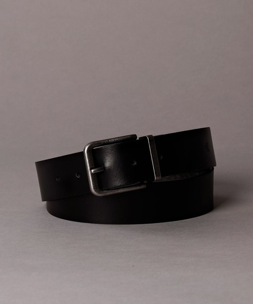 Calvin Klein(カルバン・クライン)の「ブラックレザー リバーシブルベルト35mm(ベルト・メンズ・ブラック系/ブラック・100/80/90cm)」の2枚目の写真