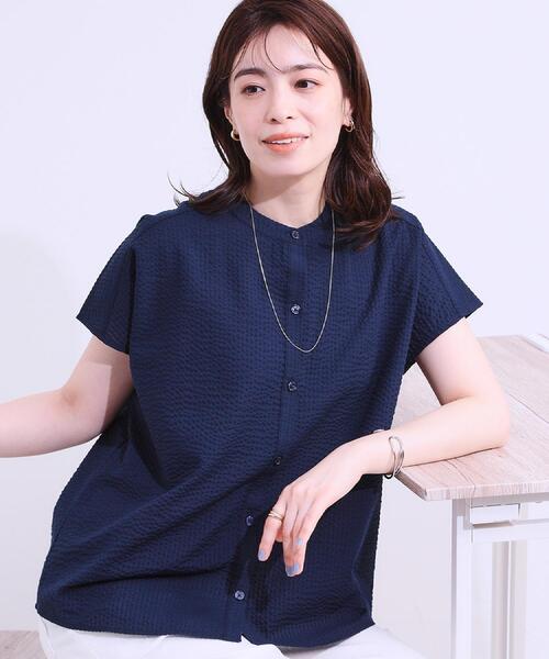 SHOO・LA・RUE（シューラルー）の「【洗える/S-LL】涼やかで好印象 サッカーブラウス（シャツ/ブラウス・レディース・ネイビー/ブルー系その他4/ホワイト・04/03/02/01）」の2枚目の写真