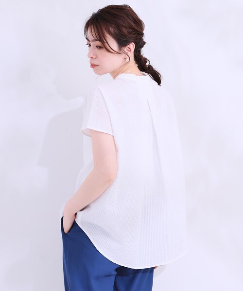 SHOO・LA・RUE（シューラルー）の「【洗える/S-LL】涼やかで好印象 サッカーブラウス（シャツ/ブラウス・レディース・ネイビー/ブルー系その他4/ホワイト・04/03/02/01）」の13枚目の写真