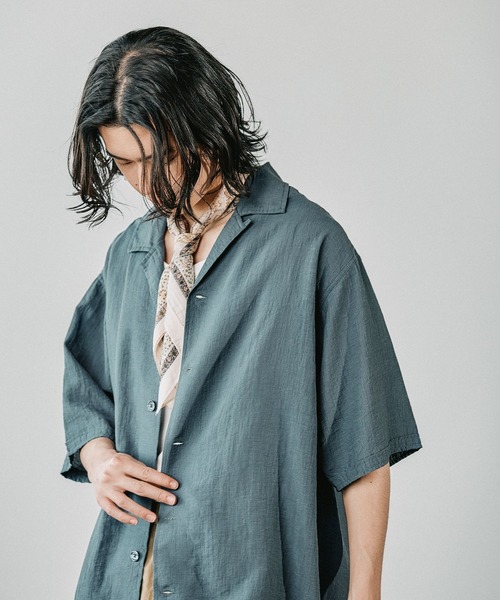 BAYFLOW（ベイフロー）の「[セットアップ可]クールタッチリネン半袖シャツ【接触冷感】（シャツ/ブラウス・メンズ・ベージュ/チャコールグレー/ブルー・MEDIUM/LARGE）」の3枚目の写真