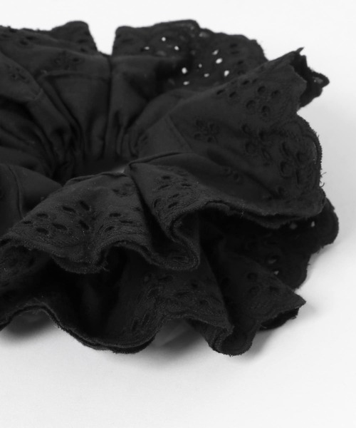 KBF（ケイビーエフ）の「ダブルレースシュシュ（ヘアゴム・レディース・アイボリー/ブラック・ONE）」の15枚目の写真