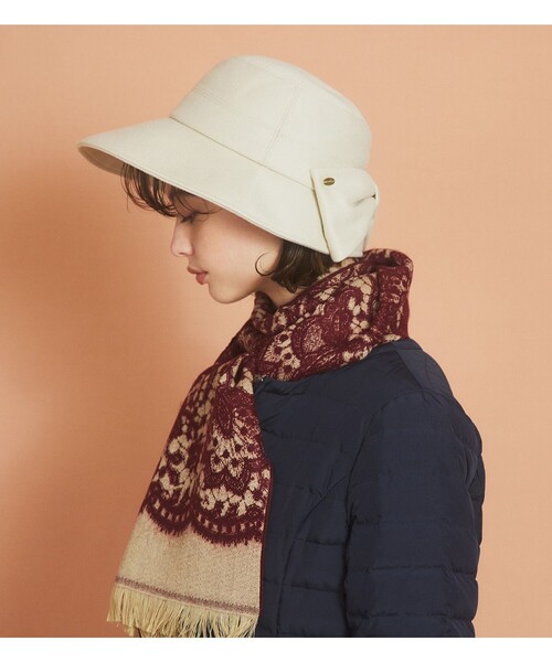 TOCCA（トッカ）の「LACE JAQUARD STOLE ストール（マフラー・レディース・レッド系/ブラック系/ピンク系・F）」の4枚目の写真