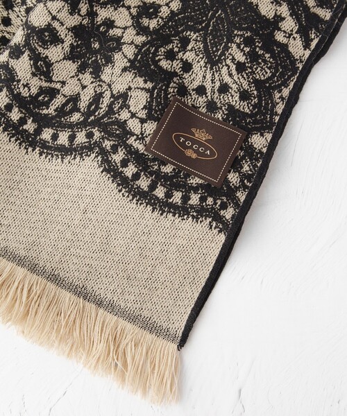 TOCCA（トッカ）の「LACE JAQUARD STOLE ストール（マフラー・レディース・レッド系/ブラック系/ピンク系・F）」の9枚目の写真