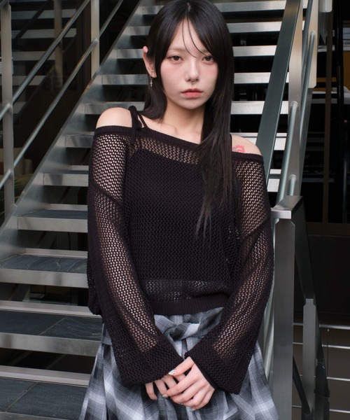 WEGO（ウィゴー）の「WEGO/2WAYオフショルメッシュニット（Tシャツ/カットソー・レディース・ブラック系その他5/ブラック/ホワイト・FREE）」の17枚目の写真