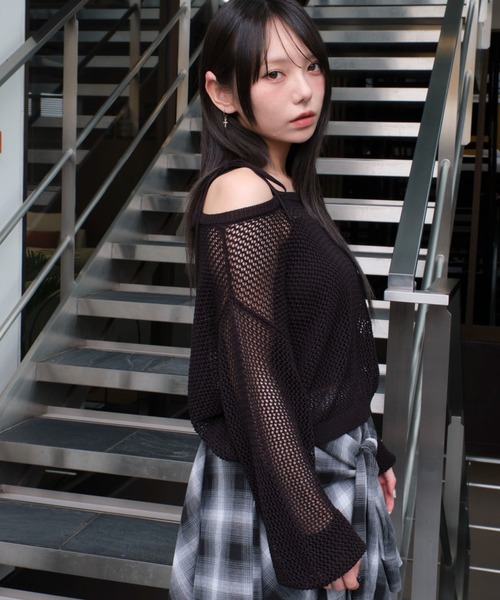 WEGO（ウィゴー）の「WEGO/2WAYオフショルメッシュニット（Tシャツ/カットソー・レディース・ブラック系その他5/ブラック/ホワイト・FREE）」の19枚目の写真