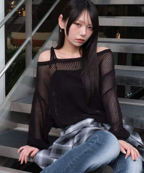 WEGO（ウィゴー）の「WEGO/2WAYオフショルメッシュニット（Tシャツ/カットソー・レディース・ブラック系その他5/ブラック/ホワイト・FREE）」の20枚目の写真