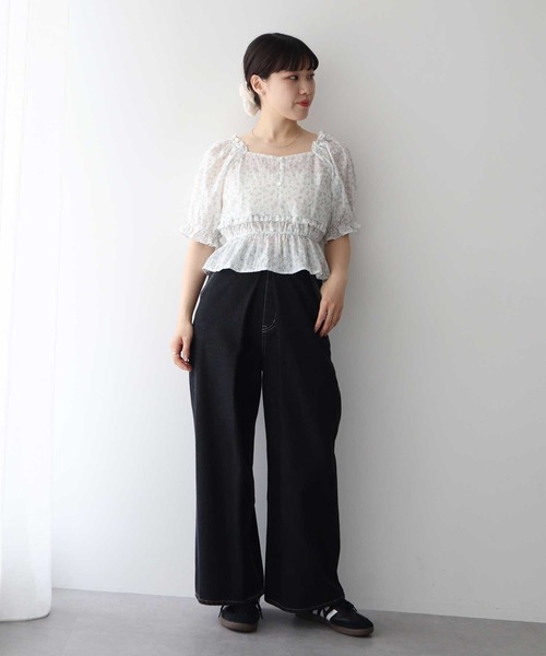 earth music&ecology(アースミュージックアンドエコロジー)の「フラワー刺繍フリルヘムブラウス(シャツ/ブラウス・レディース・オフホワイト/アイボリー/ネイビー・FREE)」の14枚目の写真