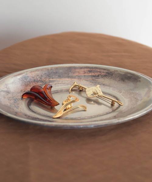 rapiecage（ラピエサージュ）の「ホースブローチ（ブローチ/コサージュ・レディース・ゴールド・FREE）」の2枚目の写真