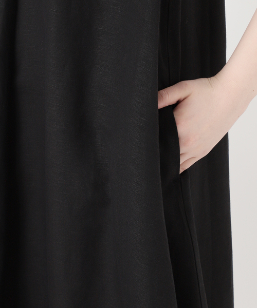 B.C STOCK（ベーセーストック）の「《追加6》手洗い可 / リネンレーヨンスリーブレスワンピース（ワンピース・レディース・ブラウン/レッド/ブラック/サックスブルー/コバルトブルー・SMALL/MEDIUM）」の17枚目の写真