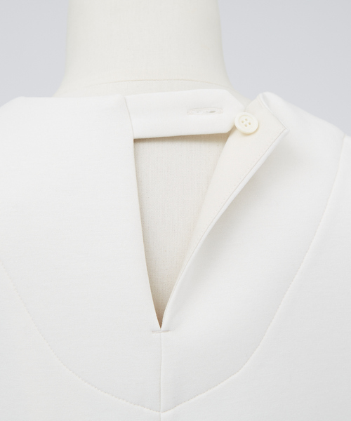 DESIGNWORKS（デザインワークス）の「フォルムプルオーバー（Tシャツ/カットソー・レディース・ブラック/アイボリー・38）」の21枚目の写真