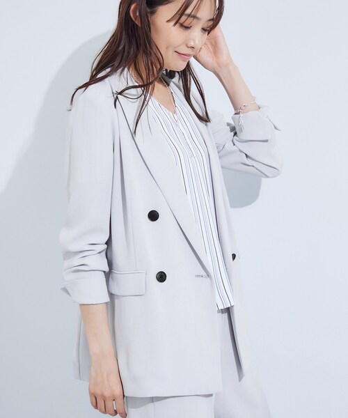 INDIVI（インディヴィ）の「【着る日傘／遮熱／UVケア】ダブルジャケット（テーラードジャケット・レディース・ライトグレー/ネイビー・05/13/15 /19/36/38/40）」の4枚目の写真