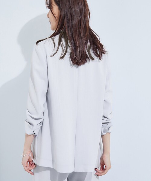 INDIVI（インディヴィ）の「【着る日傘／遮熱／UVケア】ダブルジャケット（テーラードジャケット・レディース・ライトグレー/ネイビー・05/13/15 /19/36/38/40）」の5枚目の写真