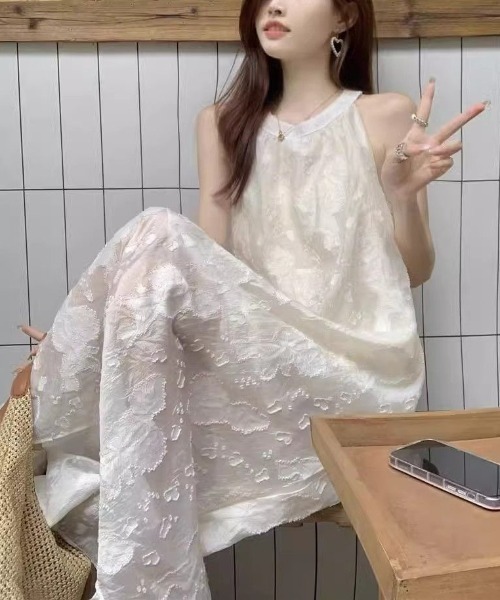 gossip!ロサンゼルス(ゴシップロサンゼルス)の「ニュアンスレース エレガントノースリーブワンピース(ワンピース・レディース・オフホワイト・S/M)」の2枚目の写真