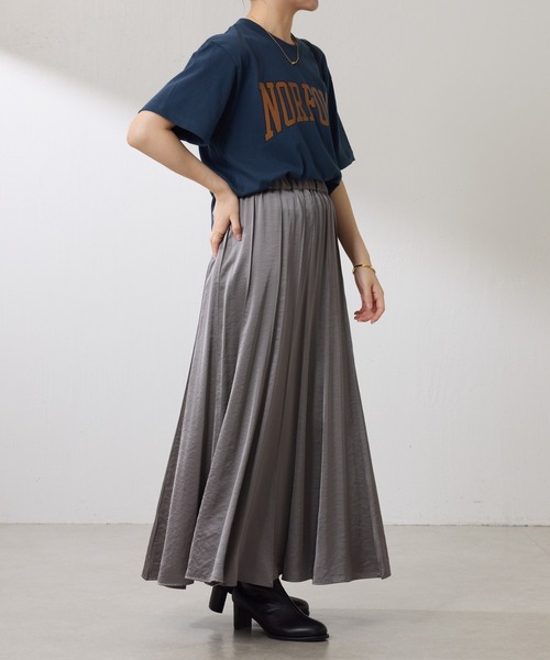 COLLAGE GALLARDAGALANTE（コラージュガリャルダガランテ）の「シルキーサテンフレアスカート（スカート・レディース・グレー/パープル・FREE）」の5枚目の写真