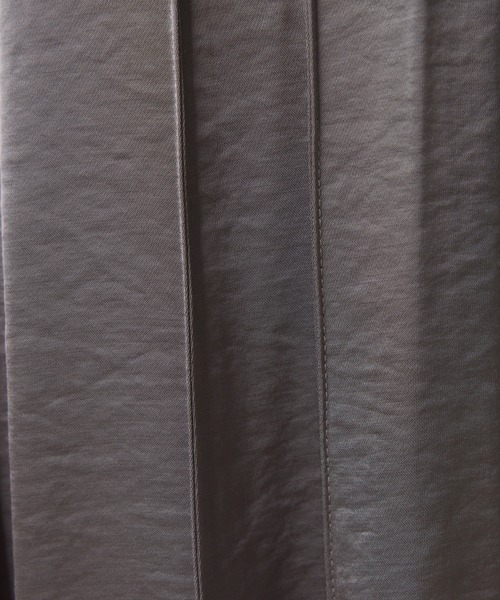 COLLAGE GALLARDAGALANTE（コラージュガリャルダガランテ）の「シルキーサテンフレアスカート（スカート・レディース・グレー/パープル・FREE）」の14枚目の写真