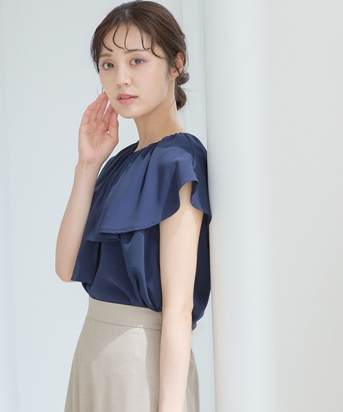 Andemiu（アンデミュウ）の「アシメフリルブラウス577651（シャツ/ブラウス・レディース・ホワイト系その他5/ブラック/オフホワイト/ネイビー・FREE）」の4枚目の写真