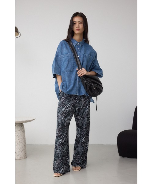 AZUL by moussy(アズールバイマウジー)の「サイドギャザーパデットバッグ(ショルダーバッグ・レディース・ブラック/ブラック系その他2/シルバー・FREE)」の6枚目の写真