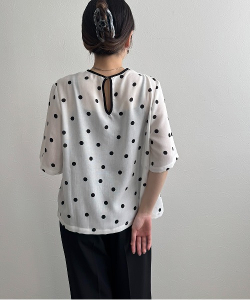 LHELBIE（レルビエ）の「リネンライクドットブラウスT（シャツ/ブラウス・レディース・ベージュ/オフホワイト/ブラック・M）」の10枚目の写真