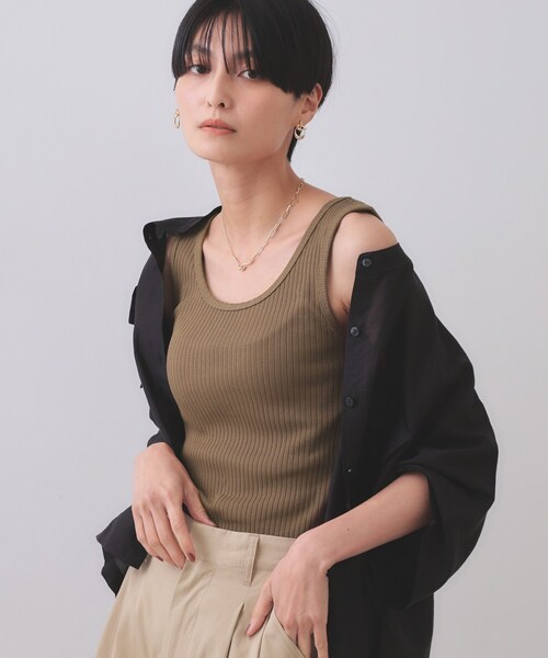 OPAQUE.CLIP(オペークドットクリップ)の「ベーシックテレコタンクトップ【洗濯機洗い可】(タンクトップ・レディース・アイボリー/ブラック/ダークブラウン・38/40)」の3枚目の写真