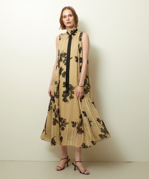 allureville(アルアバイル)の「シャドウストライプヨウリュウワンピース(ワンピース・レディース・イエロー/ブルー・1/2)」の10枚目の写真