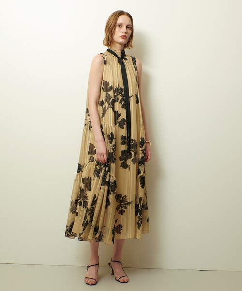 allureville(アルアバイル)の「シャドウストライプヨウリュウワンピース(ワンピース・レディース・イエロー/ブルー・1/2)」の11枚目の写真