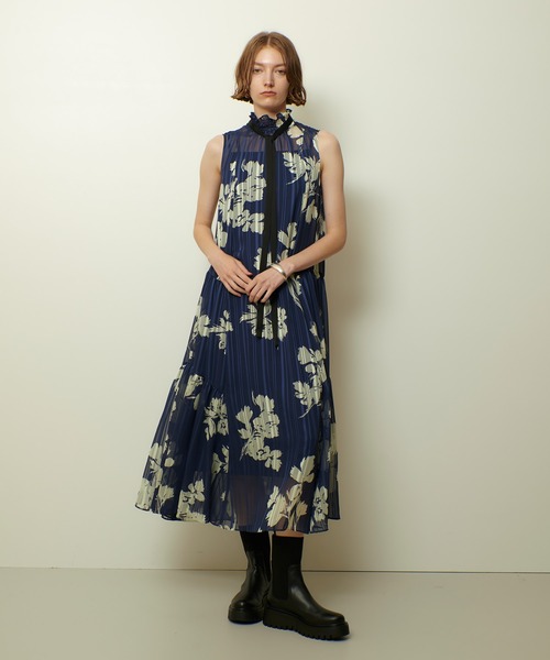 allureville(アルアバイル)の「シャドウストライプヨウリュウワンピース(ワンピース・レディース・イエロー/ブルー・1/2)」の3枚目の写真