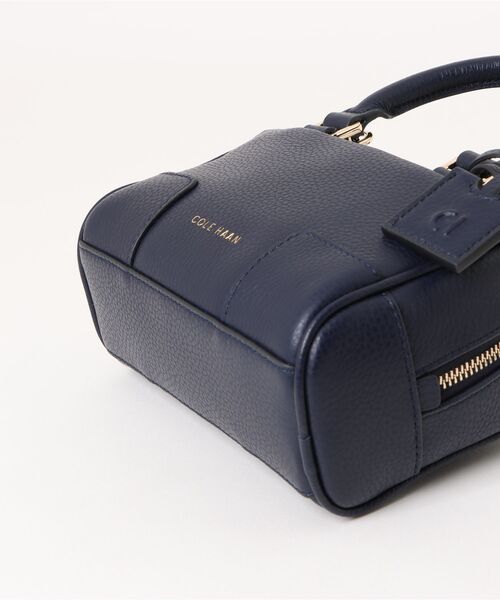 COLE HAAN(コールハーン)の「ビバリーミニサッチェル womens(ハンドバッグ・レディース・ネイビー・OSFA)」の8枚目の写真