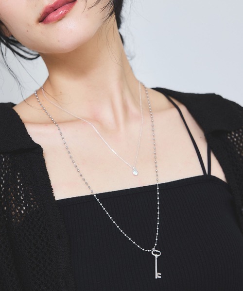 VIS(ビス)の「レイヤードモチーフネックレス(ネックレス・レディース・ゴールド/シルバー・FREE)」の1枚目の写真