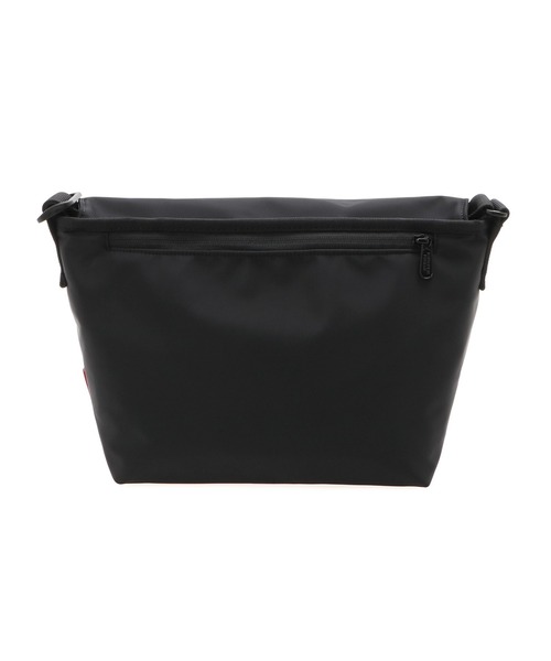 Manhattan Portage（マンハッタンポーテージ）の「CASUAL MESSENGER SLIM FLIGHT NYLON BACKING BP W/DIV MGNT（メッセンジャーバッグ・メンズ・ブラック・SMALL）」の7枚目の写真