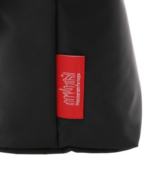 Manhattan Portage（マンハッタンポーテージ）の「CASUAL MESSENGER SLIM FLIGHT NYLON BACKING BP W/DIV MGNT（メッセンジャーバッグ・メンズ・ブラック・SMALL）」の14枚目の写真
