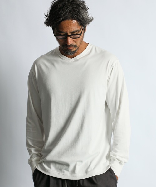 The DUFFER of ST.GEORGE（ザダファーオブセントジョージ）の「OPTIMA COOL V-NECK L/S TEE：オプティマクール Vネック ロンTEE（Tシャツ/カットソー・メンズ・チャコールグレー/ブラック/ホワイト・MEDIUM/SMALL/X-LARGE/LARGE）」の2枚目の写真