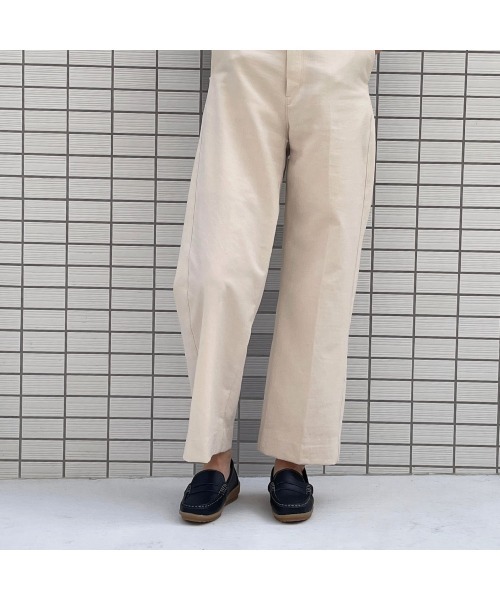 Tomieco(トミエコ)の「本革 ウェッジ底カジュアル モカシンローファー ふわふわクッション(モカシン/デッキシューズ・レディース・ホワイト/ブラック・M/L/LL/XL/S)」の11枚目の写真