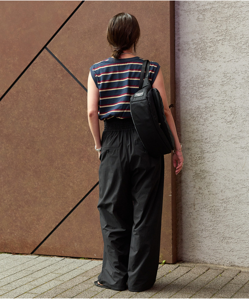 JOURNAL STANDARD(ジャーナルスタンダード)の「《追加6》【撥水/接触冷感/洗える/UVカット】リネンナイロンストレッチワイドパンツ(その他パンツ・レディース・ブラウン系その他/ブラック/レッド/グレー・38/36/34/40)」の12枚目の写真