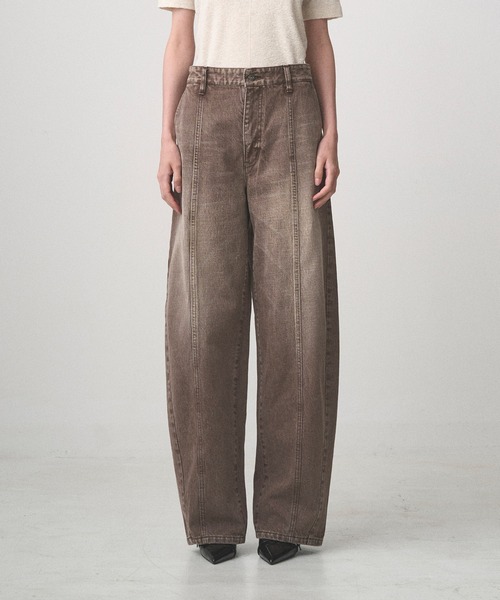 Juha（ユハ）の「BALLOON DENIM PANTS（デニムパンツ・メンズ・ブラック/ライトブラウン/ライトインディゴブルー・2/3/4）」の2枚目の写真