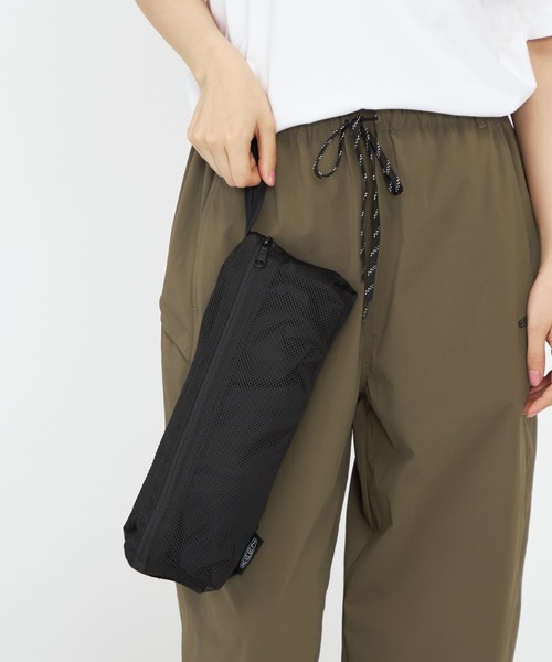 KEEN(キーン)の「NYLON PACKABLE FULL ZIP JKT / ナイロン パッカブル フルジップ ジャケット(ナイロンジャケット・メンズ・ブラック・S/M/L/XL)」の9枚目の写真