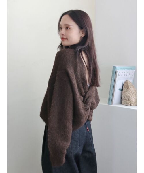 Ungrid（アングリッド）の「バックオープンデザインニット（ニット/セーター・レディース・アイボリー/レッド/ブラウン・FREE）」の10枚目の写真