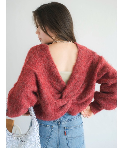 Ungrid（アングリッド）の「バックオープンデザインニット（ニット/セーター・レディース・アイボリー/レッド/ブラウン・FREE）」の3枚目の写真