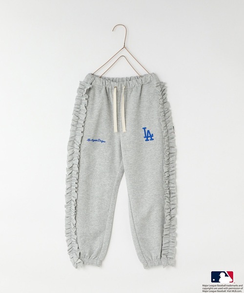 LOWRYS FARM（ローリーズファーム）の「ＭＬＢスウェットフリルパンツ　 581691（スウェットパンツ・キッズ・ネイビー/シルバー/グリーン/ブラウン系その他・120cm/130cm/140cm/150cm/110cm）」の5枚目の写真