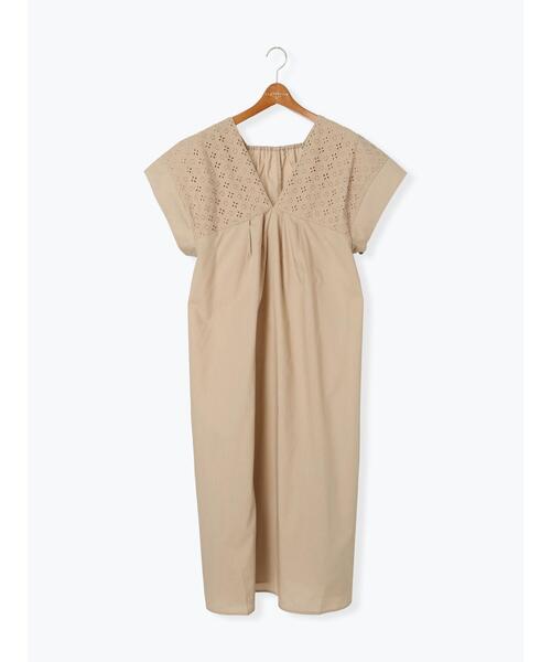 Lugnoncure(ルノンキュール)の「アイレットレースワンピース(ワンピース・レディース・ベージュ/ブルー/ブラック・F)」の4枚目の写真