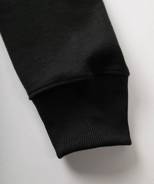 Disney（ディズニー）の「【71】【Disney/ディズニー】ミッキーマウス/トイストーリー/ルシファー/ズートピア アップリケ サガラ刺繍 裏毛スウェット/レディース（スウェット・レディース・アッシュグレー/ライトブルー/ブラック/ピンク/レッド/パープル/ブラック系その他/クリーム・M/L）」の13枚目の写真