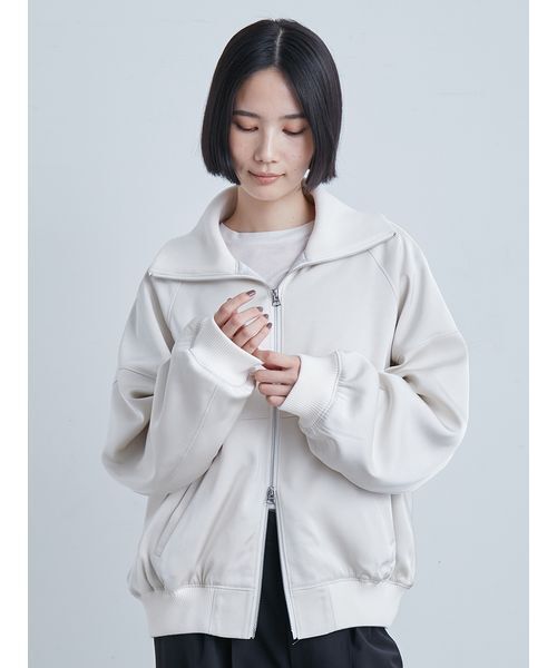 MIESROHE(ミースロエ)の「メルティングMA-1(ブルゾン・レディース・オリーブ/ブラック/アイボリー・F)」の17枚目の写真