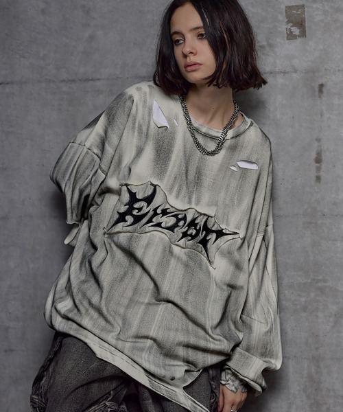 ERAR(エラー)の「【ERAR】ケミカルウォッシュ加工/スプレー加工 ハイダメージヴィンテージロゴ刺繍ロンT/Tシャツ(Tシャツ/カットソー・メンズ・ブラック/ホワイト・S/M/L/XL)」の2枚目の写真