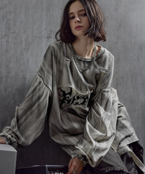 新品 LILL(ERAR)スプレー加工 ハイダメージヴィンテージロゴ刺繍ロンT ERAR（エラー）の「【ERAR】ケミカルウォッシュ加工/スプレー加工 ハイ